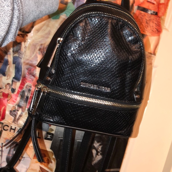 ✨Michael Kors Rhea Mini Python✨ - Picture 5 of 6